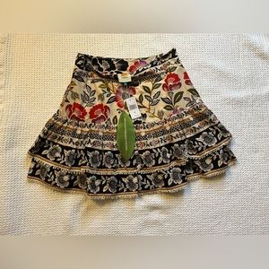 Farm Rio brand multi-color skirt 🖤❤️🩷 NWT - Size Medium.